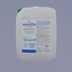 Kunststoffkanister mit Aqua Electra, einem Reinigungsmittel für verschiedene Oberflächen, inklusive Anwendungshinweisen und Inhaltsstoffen auf der Etikette.